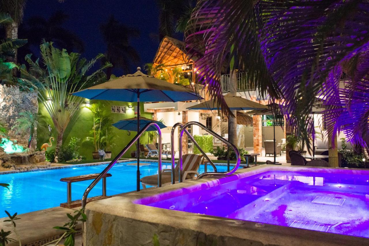 Alamos Inn Hotel Con Jacuzzi Y Piscina Канкун Екстериор снимка